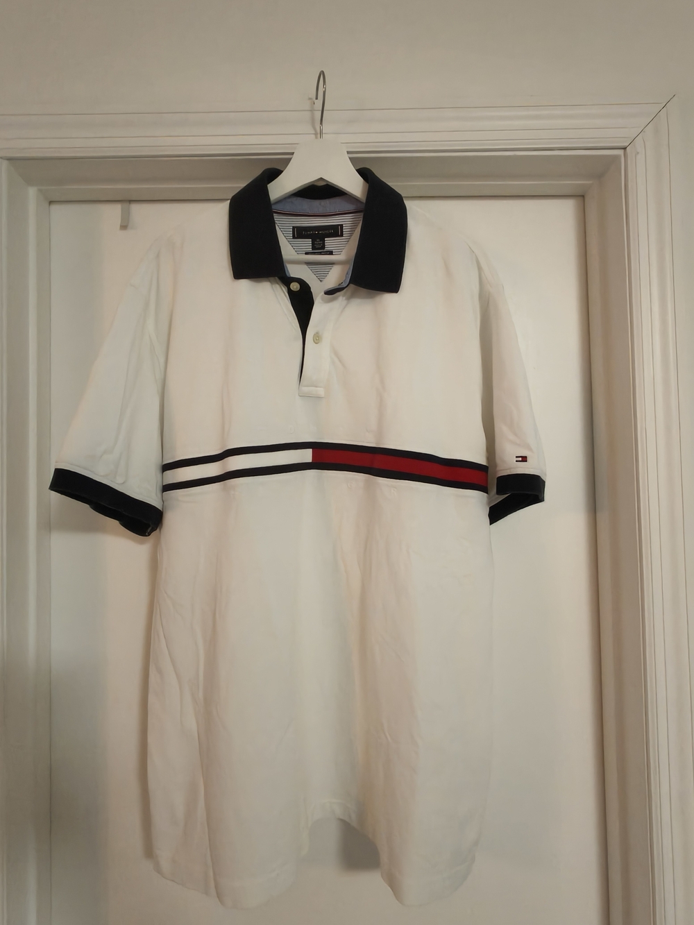 Tommy Hilfiger Men’s white Polo with Navy Contrast Collar